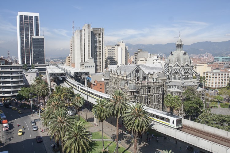 De metro bij Plaza Botero -  Medellín - Colombia